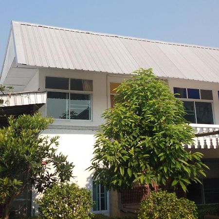 Zan Pla Nade Guesthouse Τσιανγκ Ράϊ Εξωτερικό φωτογραφία